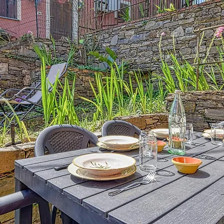 2 Bedroom Stunning In *