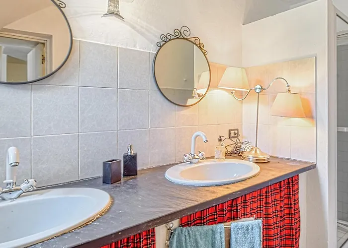 بيت للعطل 2 Bedroom Amazing In Uscio